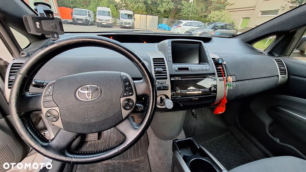 Toyota Prius 1.5 VVT-i Sol (nav) - 3