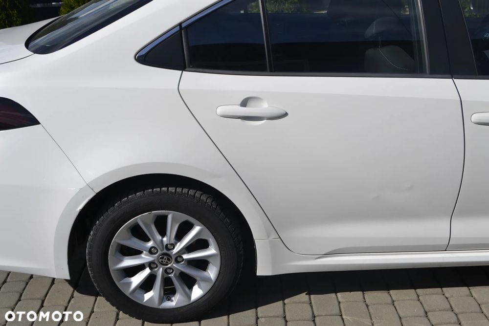 Toyota Corolla 1.8 Hybrid Comfort - 17