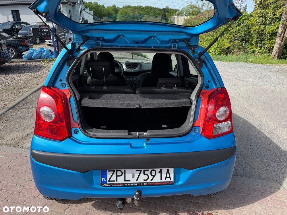 Nissan Pixo 1.0 more - 11