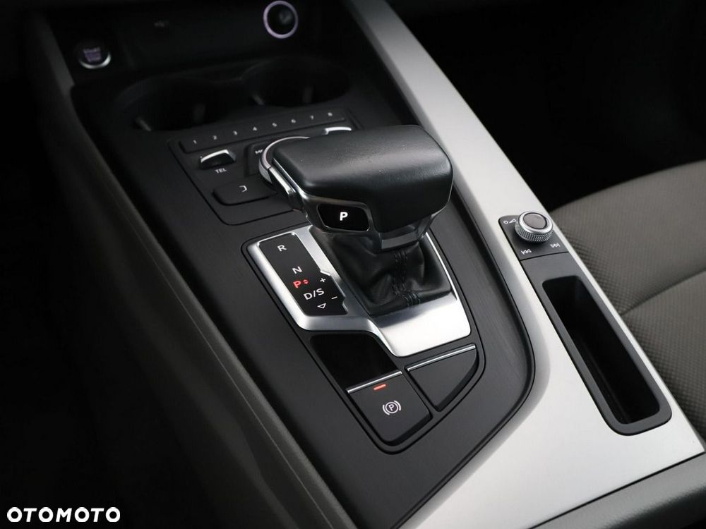 Audi A4 Avant 35 TDI S tronic - 28