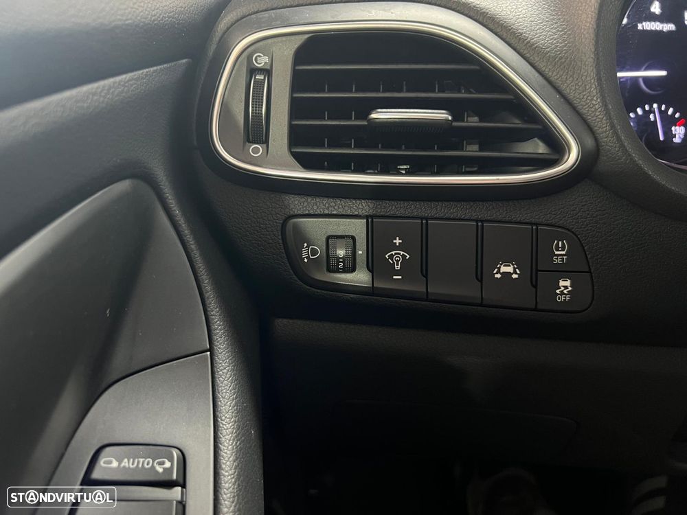 Hyundai i30 1.0 T-GDI Comfort+Navi - 14