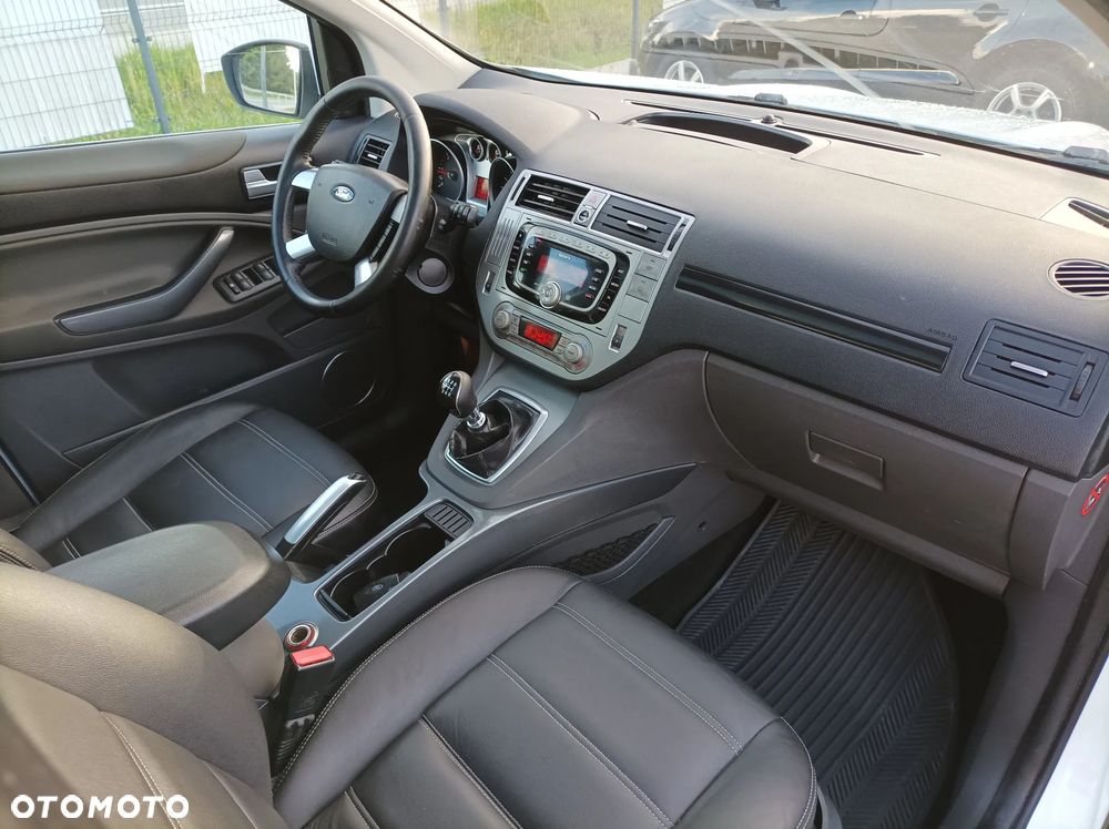 Ford Kuga 2.0 TDCi 4x4 Titanium - 29