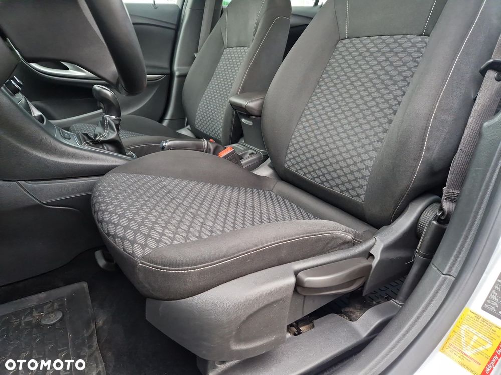 Opel Astra 1.4 T Enjoy - 12