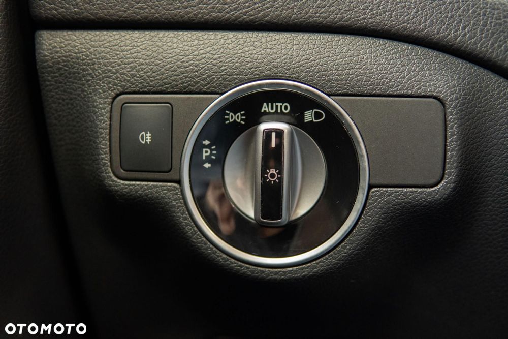 Mercedes-Benz GLA 220 4-Matic - 33