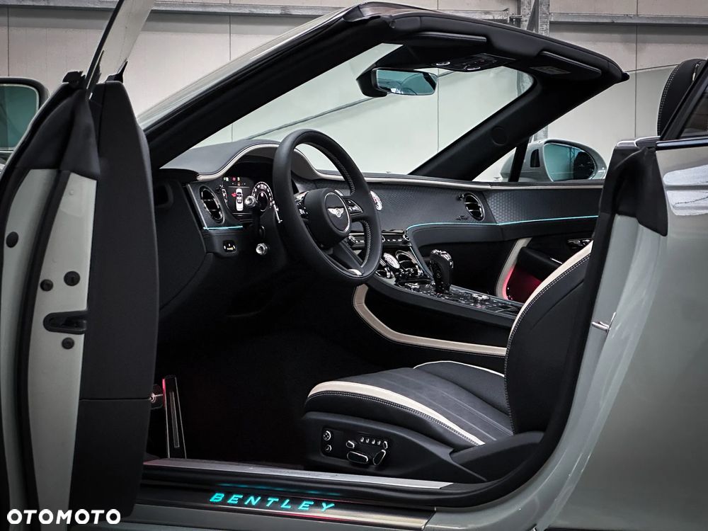 Bentley Continental GT - 14