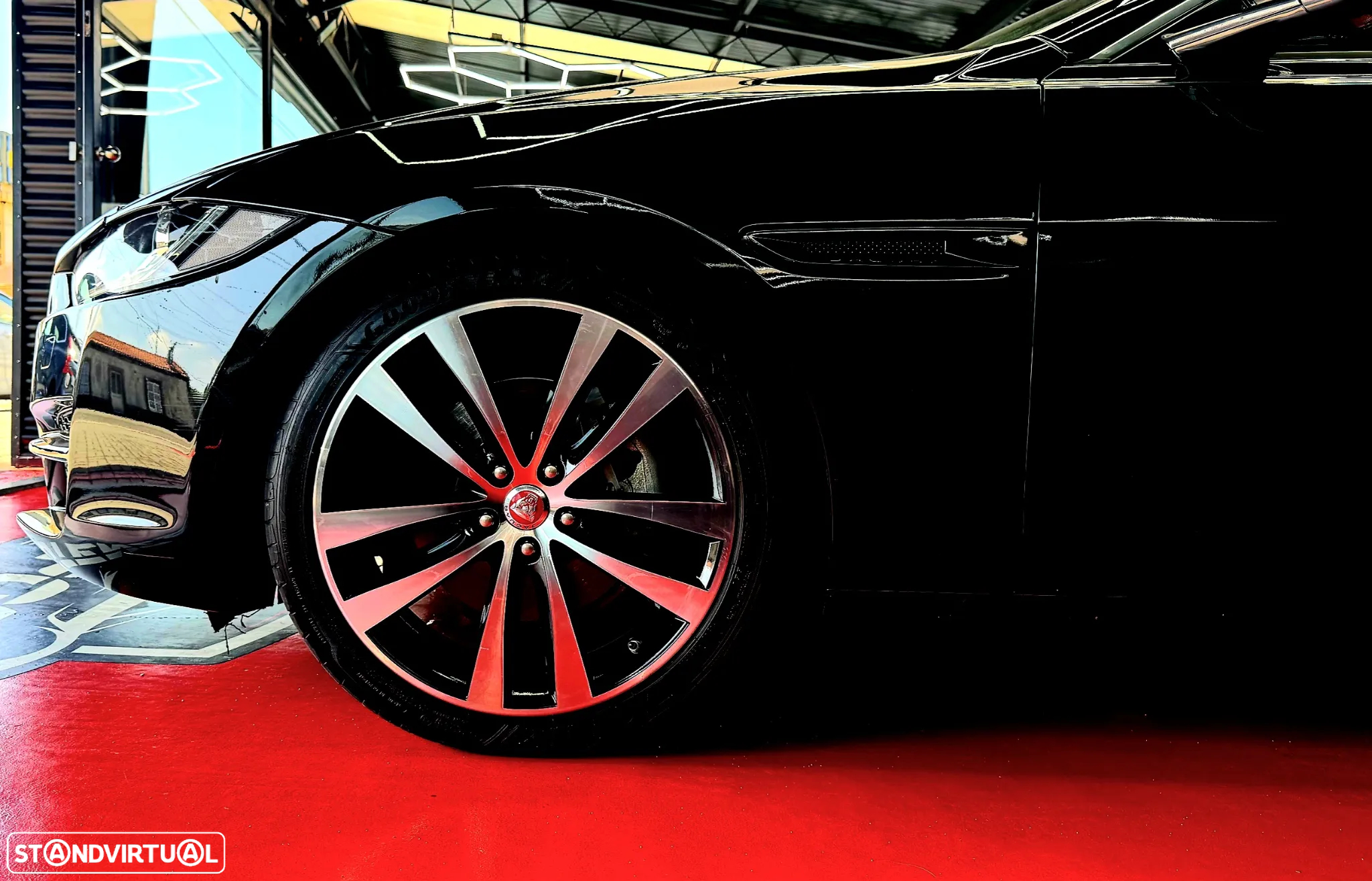 Jaguar XE 2.0 D Prestige Aut. - 7