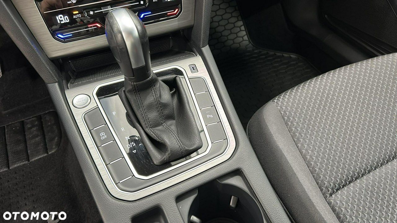 Volkswagen Passat 1.5 TSI EVO Essence DSG - 16