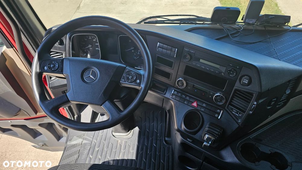 Mercedes-Benz Actros - 15