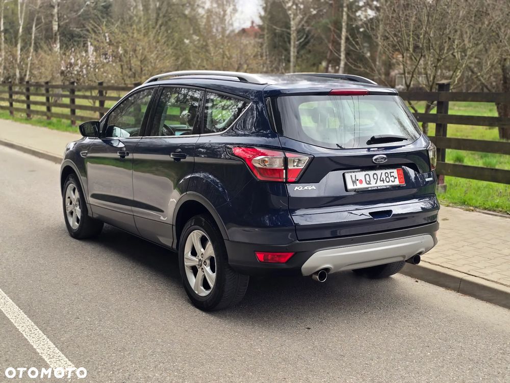Ford Kuga 1.5 EcoBoost 2x4 Titanium - 16