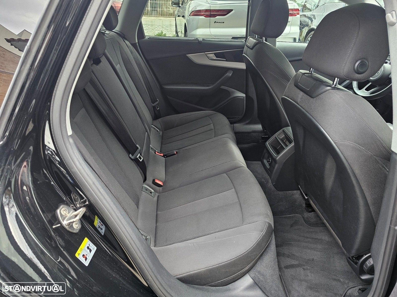 Audi A4 Avant 30 TDI S tronic - 10
