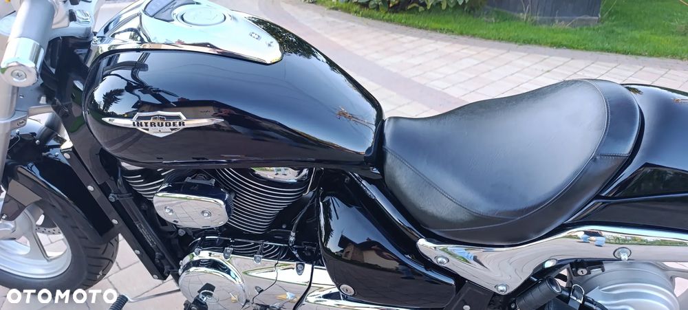 Suzuki Intruder - 37