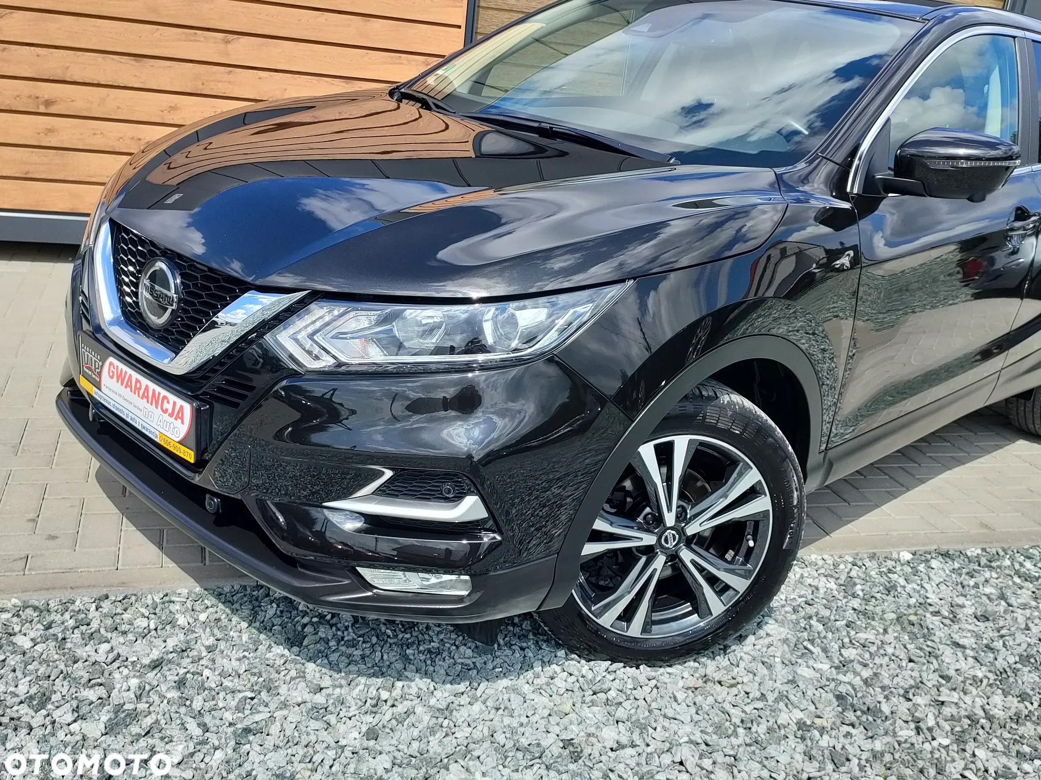 Nissan Qashqai 1.3 DIG-T N-Connecta DCT - 6