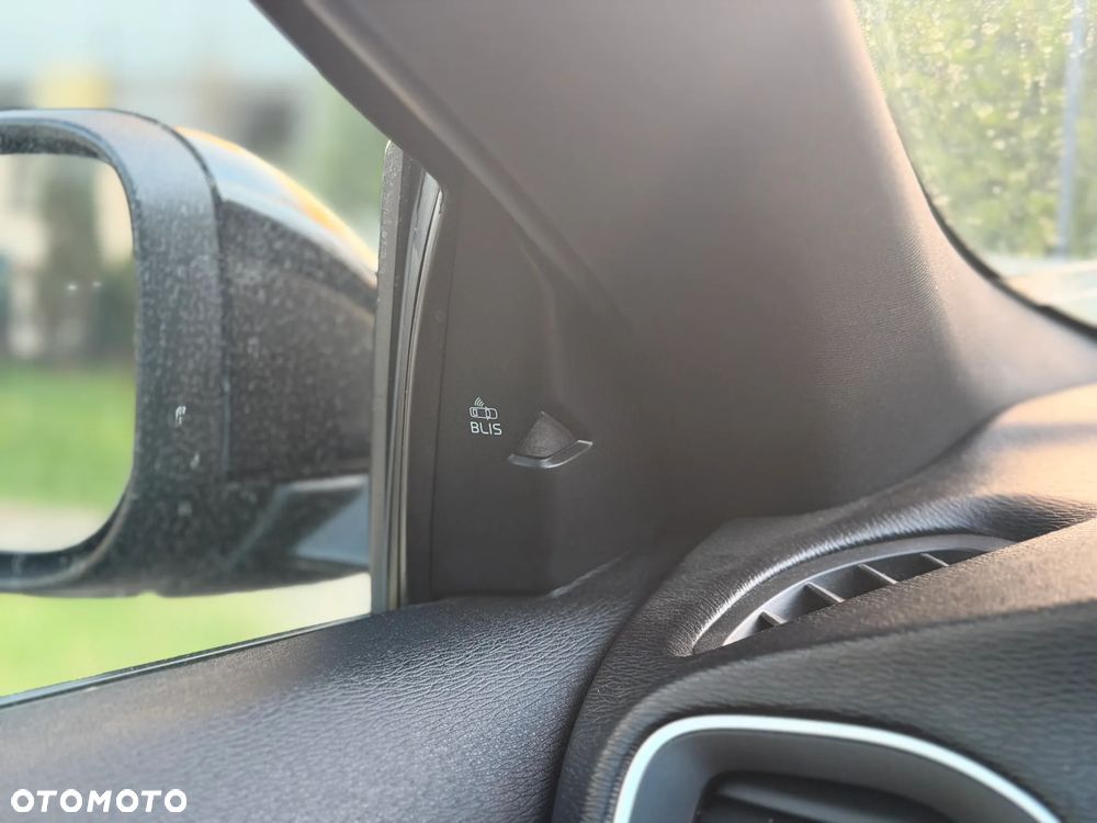 Volvo V40 D2 Drive-E Momentum - 21