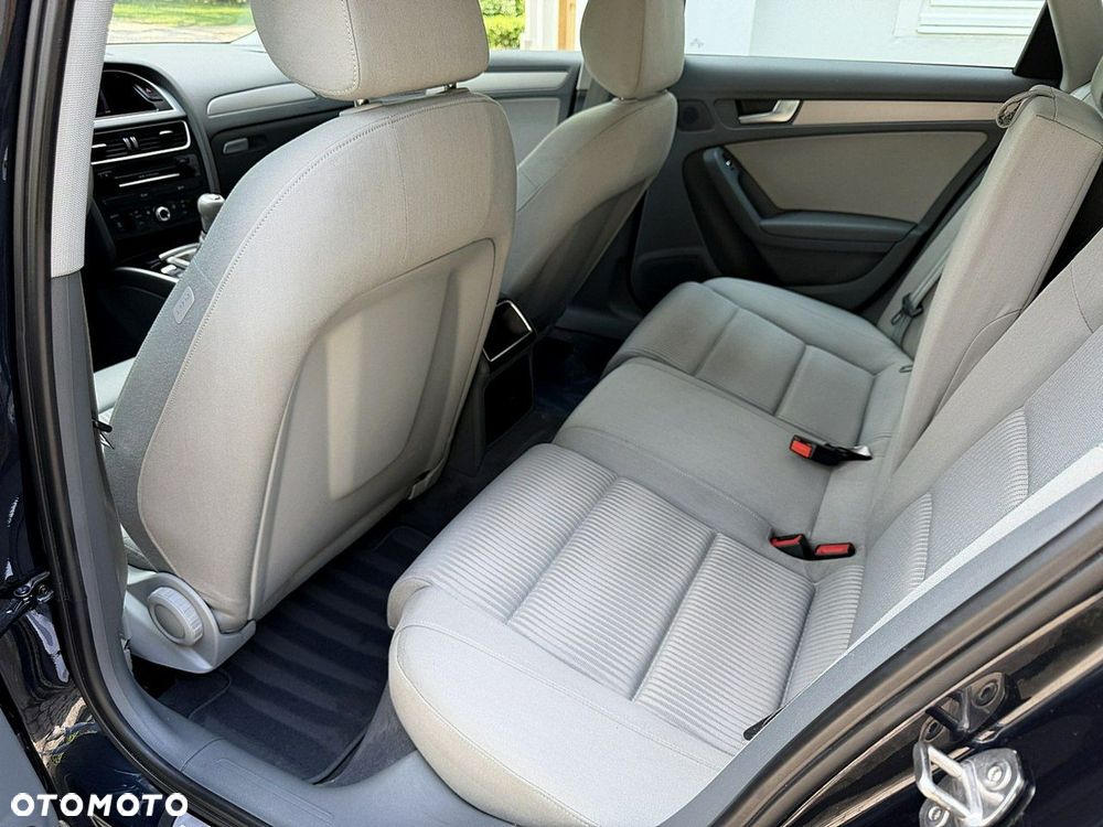 Audi A4 Limousine - 9