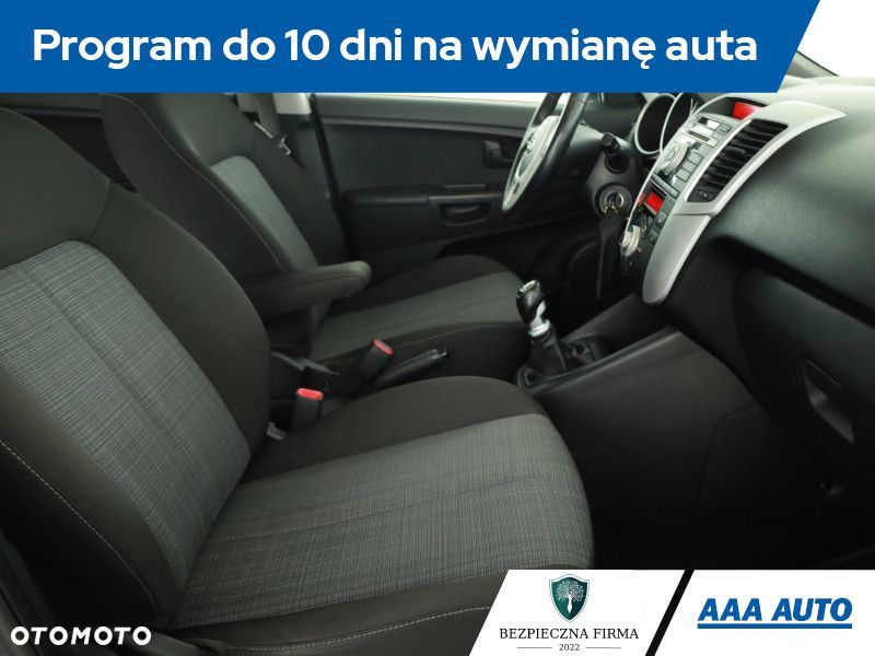 Kia Venga - 9