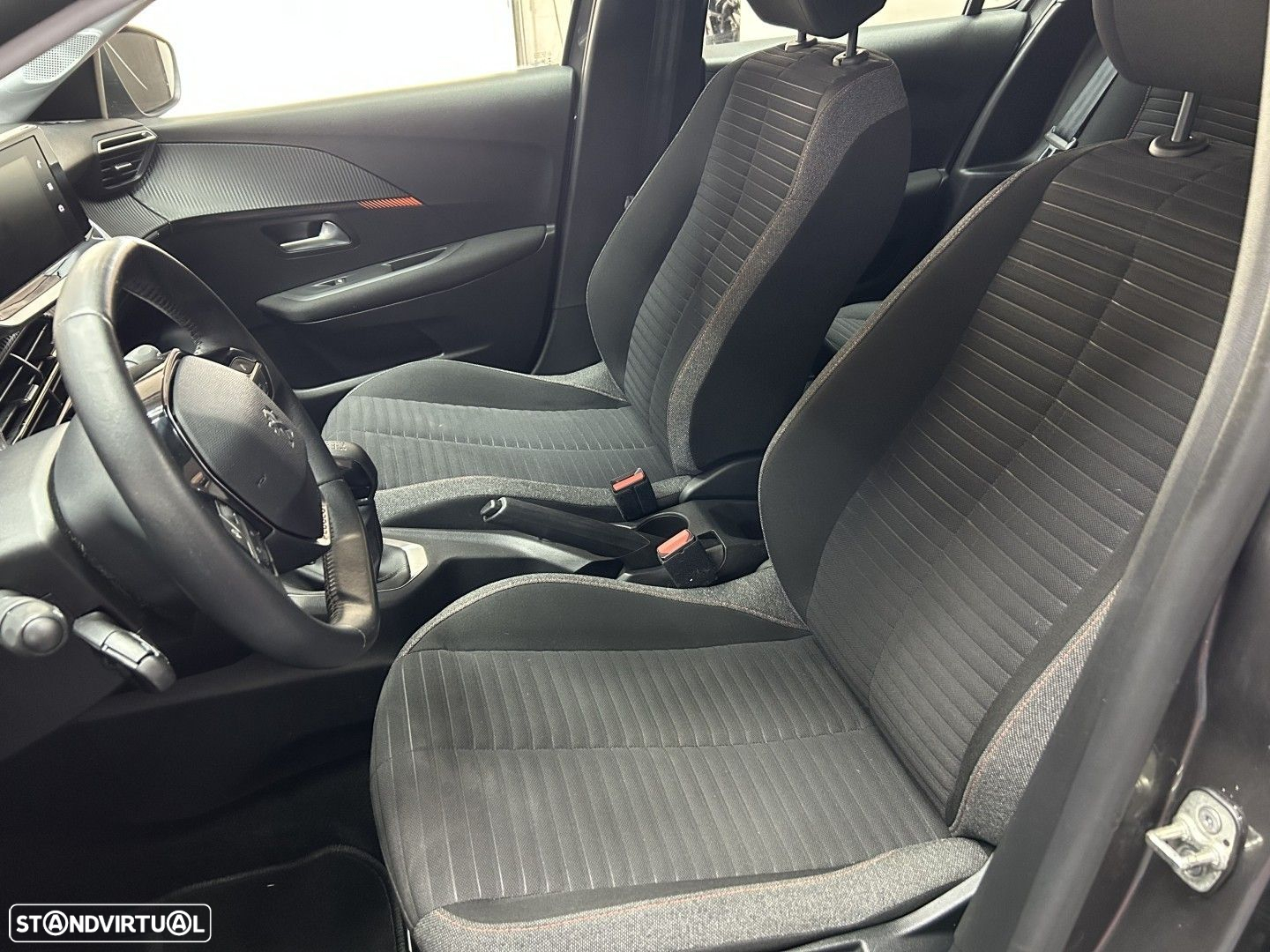 Peugeot 208 1.2 PureTech Active Pack - 11