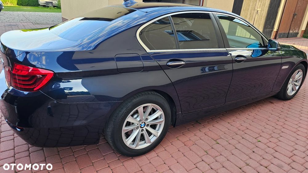 BMW Seria 5 528i xDrive Sport-Aut Luxury Line - 18