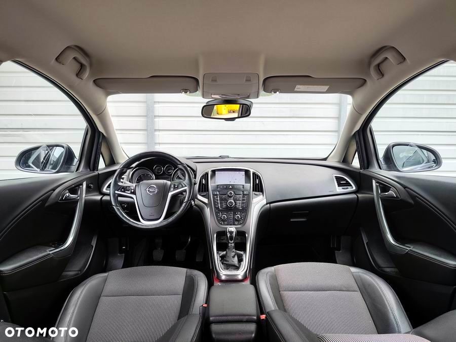 Opel Astra 1.4 Turbo Cosmo - 19