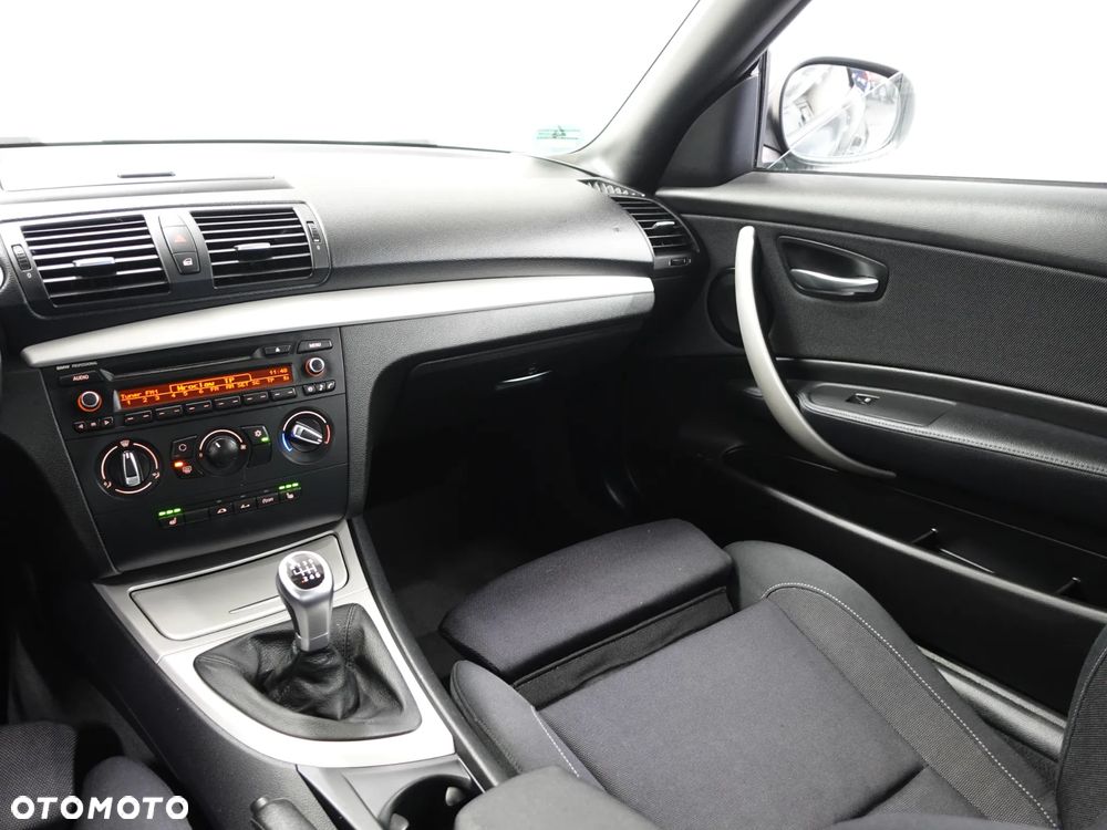 BMW Seria 1 - 29