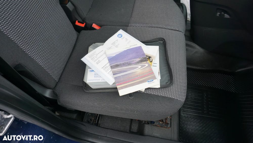 Ford TRANSIT CONNECT - 23