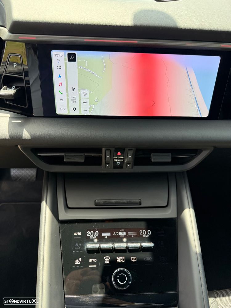 Porsche Macan Electric - 12