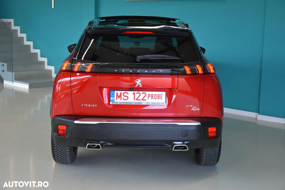 Peugeot 2008 PureTech 155 EAT8 GT - 11