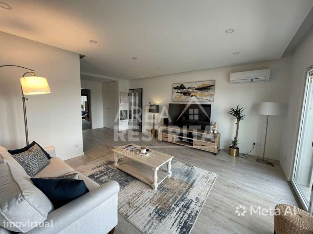 APARTAMENTO T3 NOVO COM TERRAÇO, PARQUEAMENTO E ARRECADAÇAO, CONDOM... - Grande imagem: 2/22