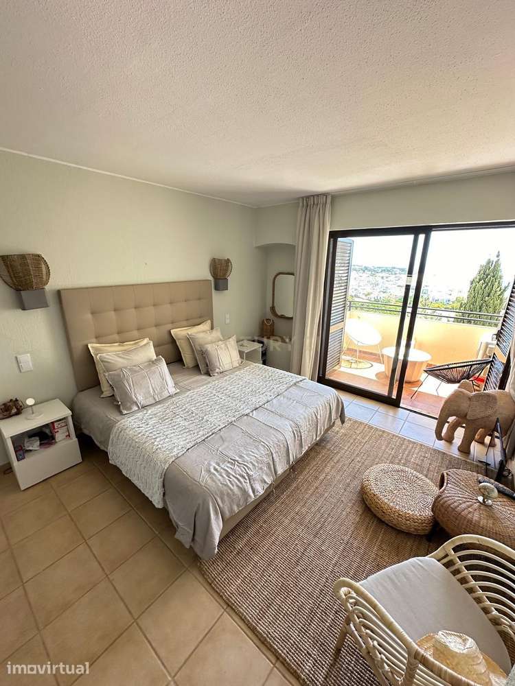 T0 renovado com vista mar, piscina e a 5 minutos a até da praia – Cent - Grande imagem: 2/14