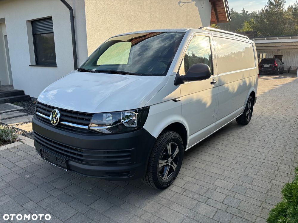 Volkswagen Transporter - 1