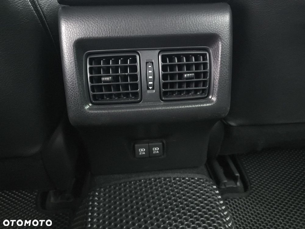 Toyota Camry 2.5 Hybrid Executive CVT - 28