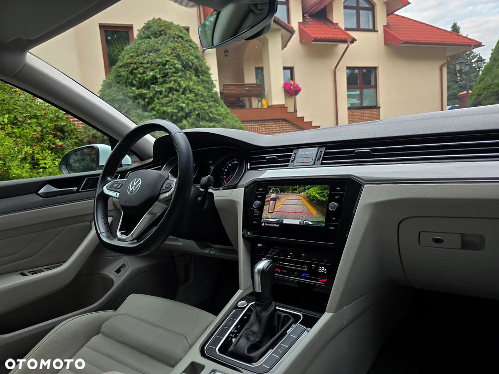 Volkswagen Passat Variant 2.0 TDI EVO Elegance DSG - 29