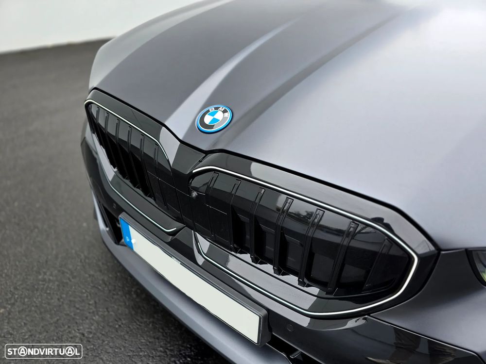 BMW 530 e Pack Desportivo M Pro - 4
