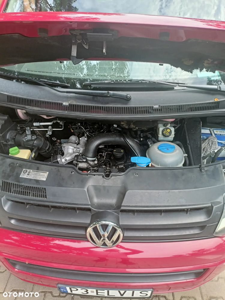 Volkswagen Caravelle - 12