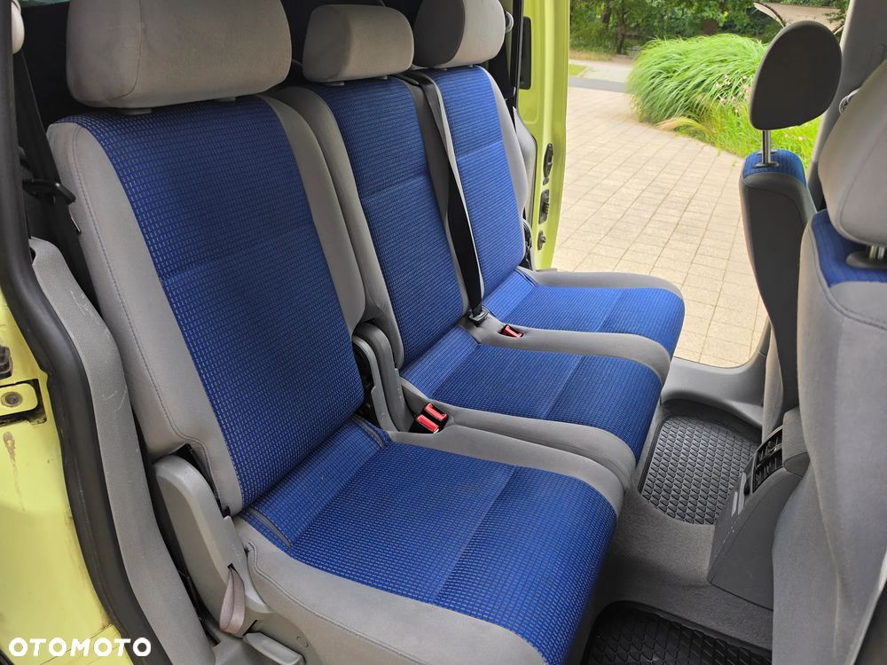 Volkswagen Caddy 1.6 Life Colour Concept - 10