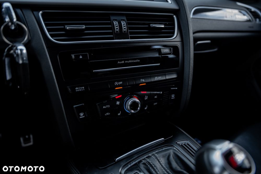 Audi S4 Avant S tronic - 36
