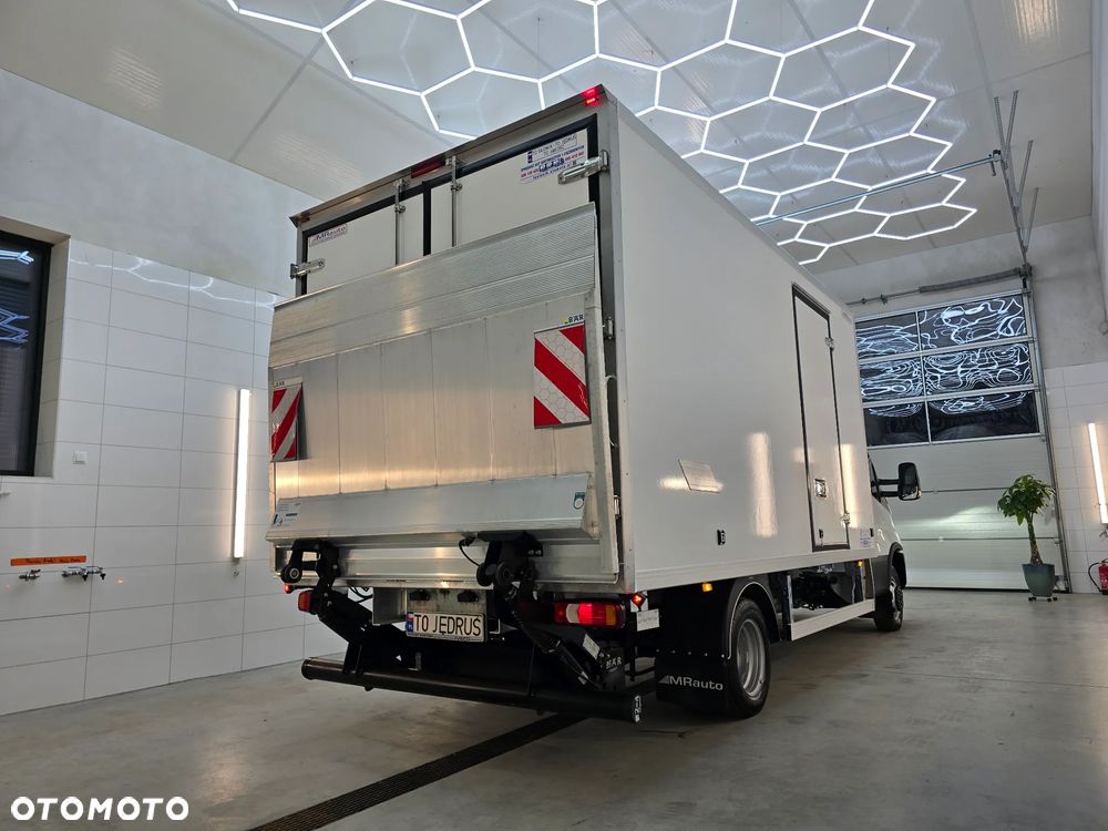 Iveco DAILY 50C18 MROŻNIA 8-PALETOWY + WINDA.1Tona AGREGAT Carrier -20*C +20*C 183Tyś km SERWIS DO OSTATNIEGO Km ASO IVECO SALON PL BOGATA OPCJA WYPOSAZENIA LED NAVI AKTYWNY TEMPOMAT FOTEL KIEROWCY PNEŁMATYCZNY - 7