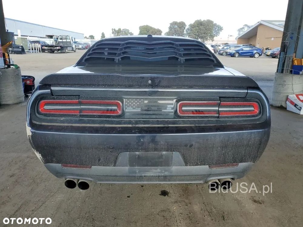 Dodge Challenger 3.6 SXT - 2