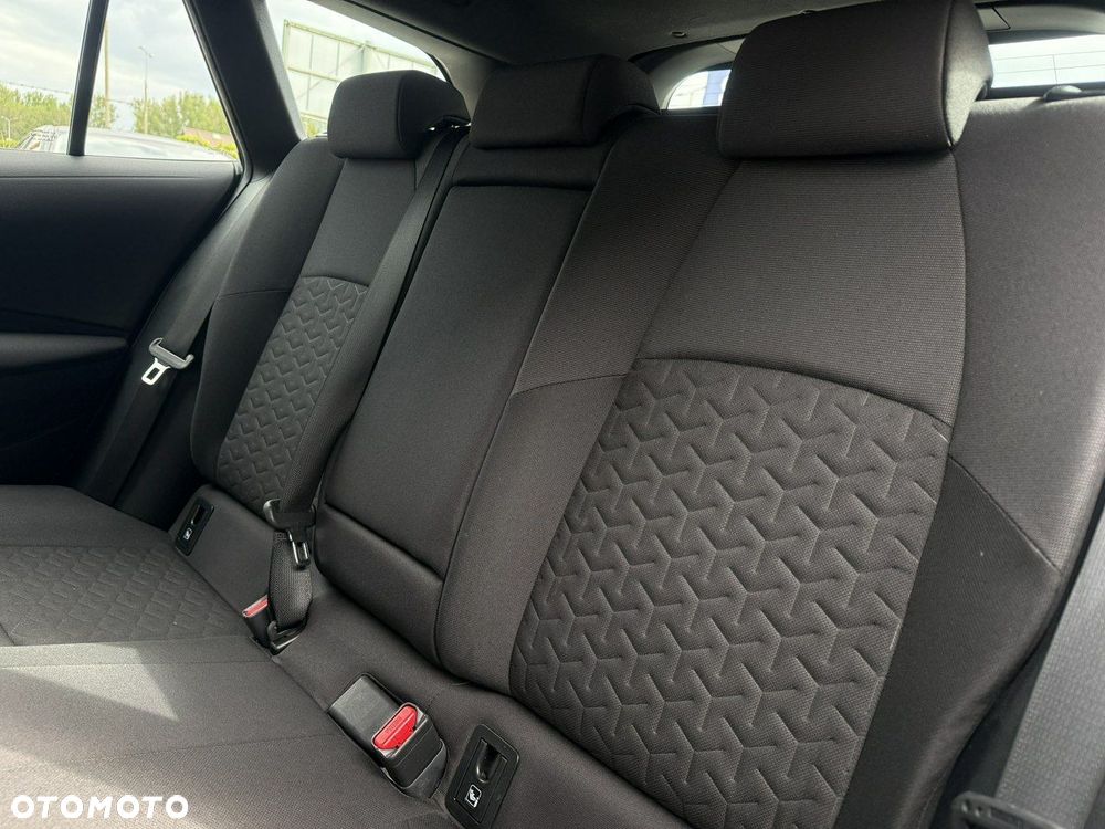 Toyota Corolla 1.8 Hybrid Comfort - 36