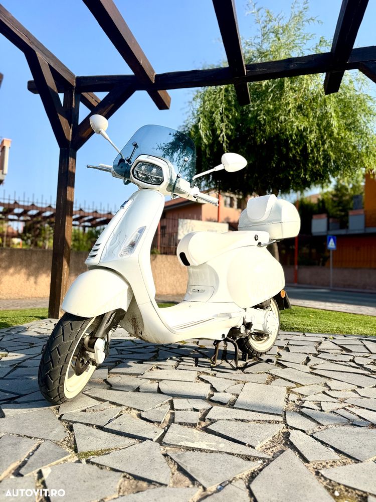 Piaggio Vespa - 10