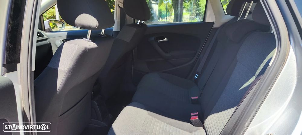 VW Polo 1.6 TDI Confortline BlueMotion - 8