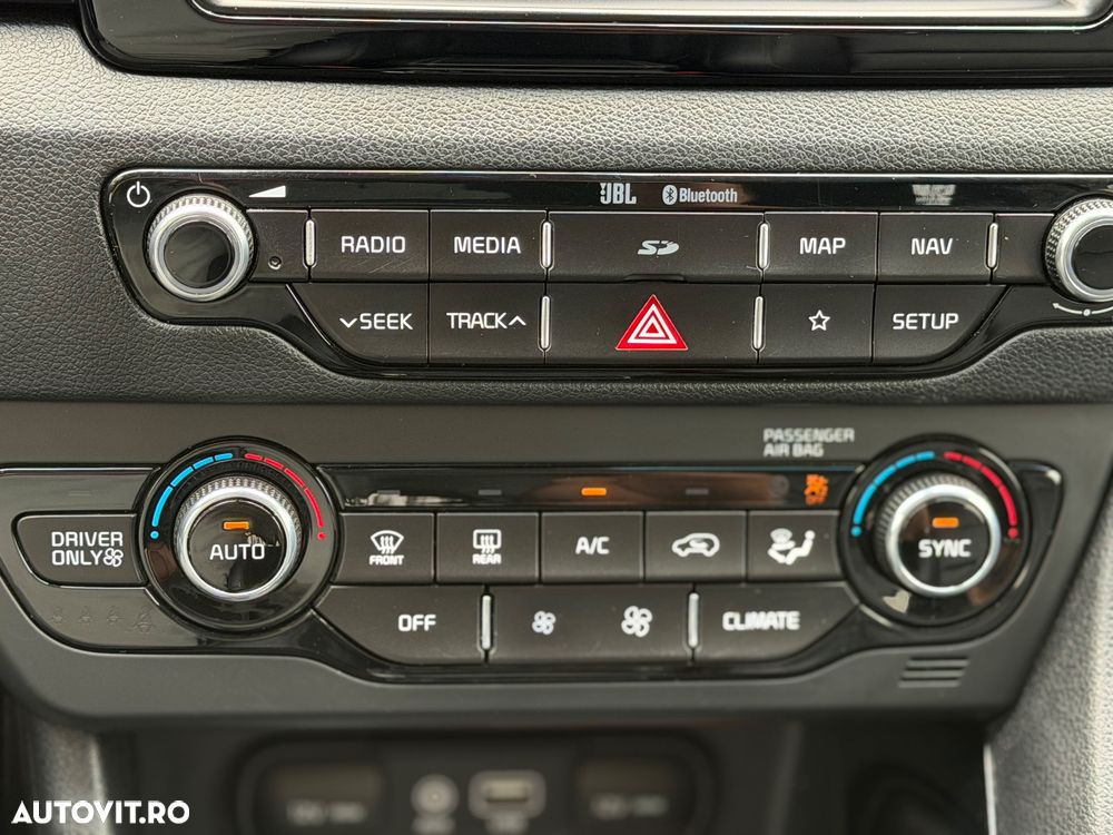Kia Niro 1.6 GDI 2WD Aut. Spirit - 16