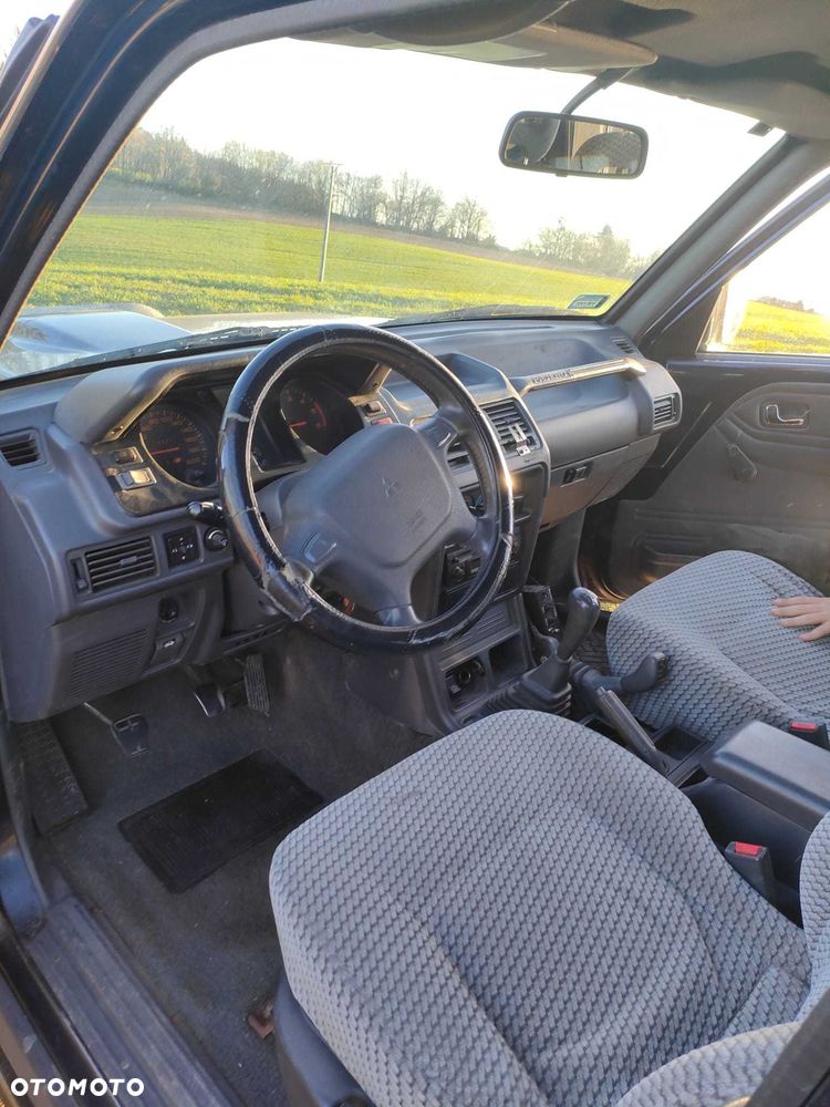 Mitsubishi Pajero - 6