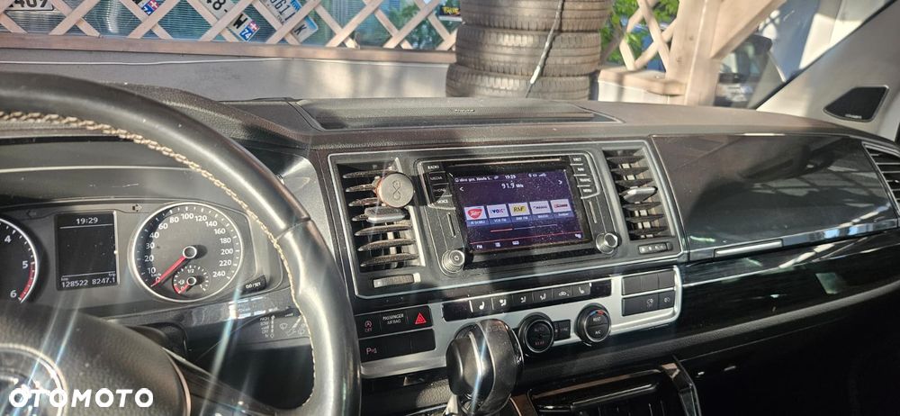 Volkswagen Multivan - 8