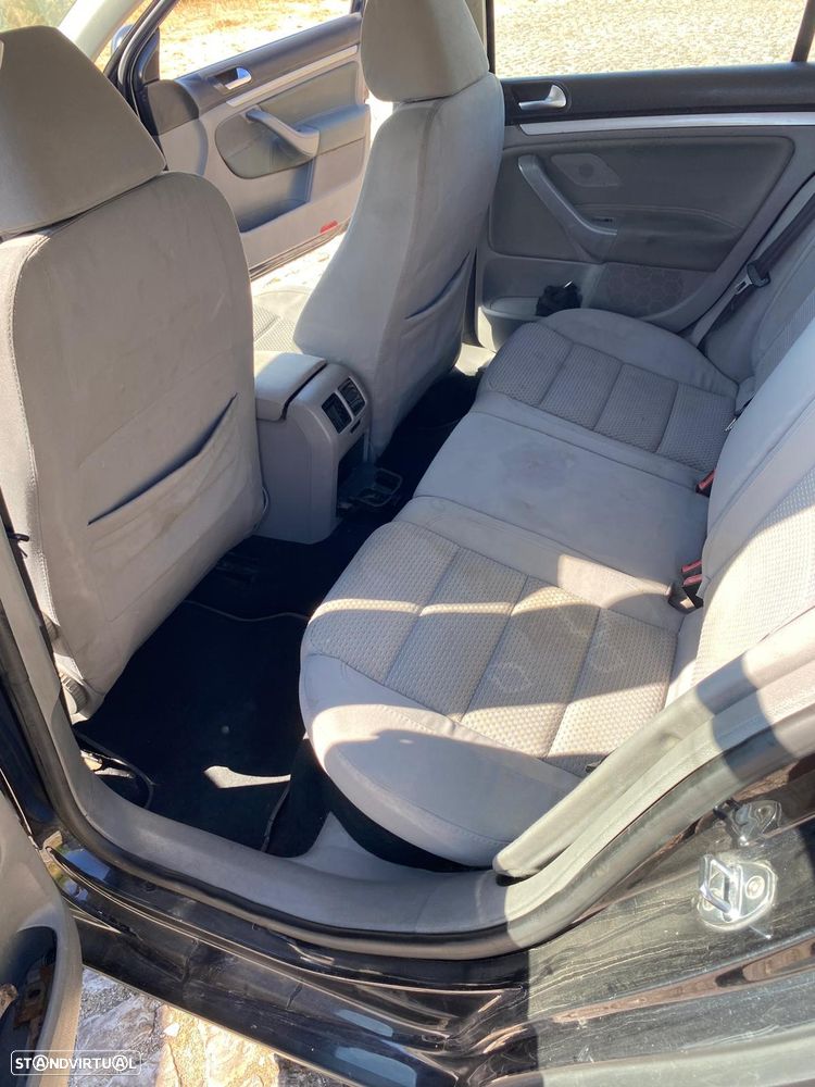 VW Golf Variant 2.0 TDi Confortline - 17