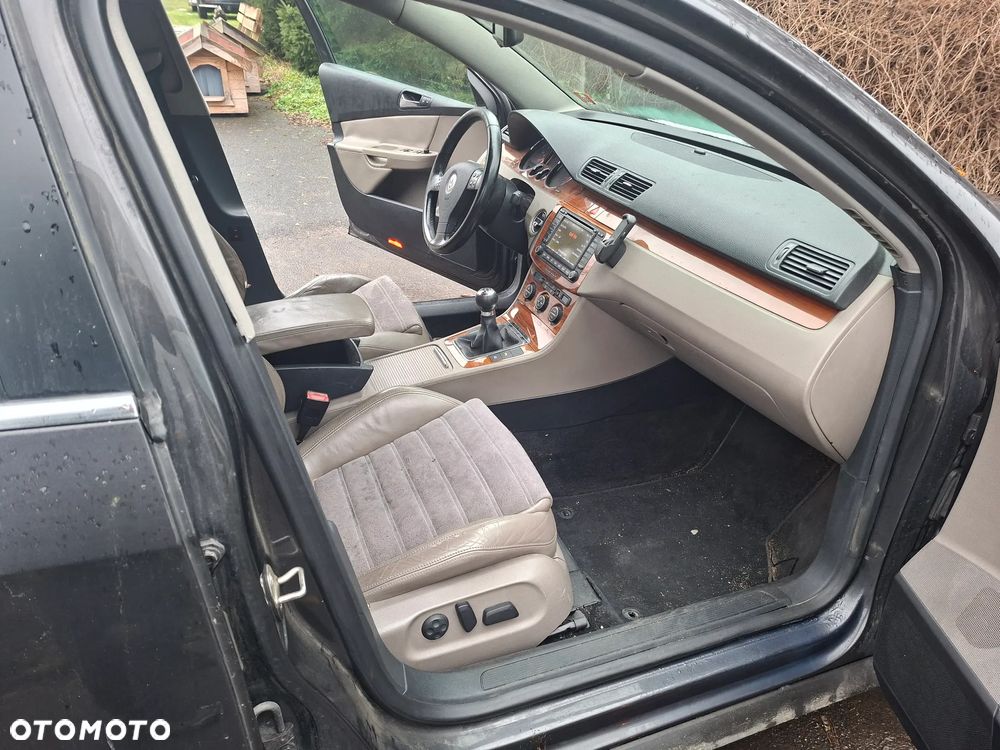 Volkswagen Passat 2.0 FSI Individual - 9