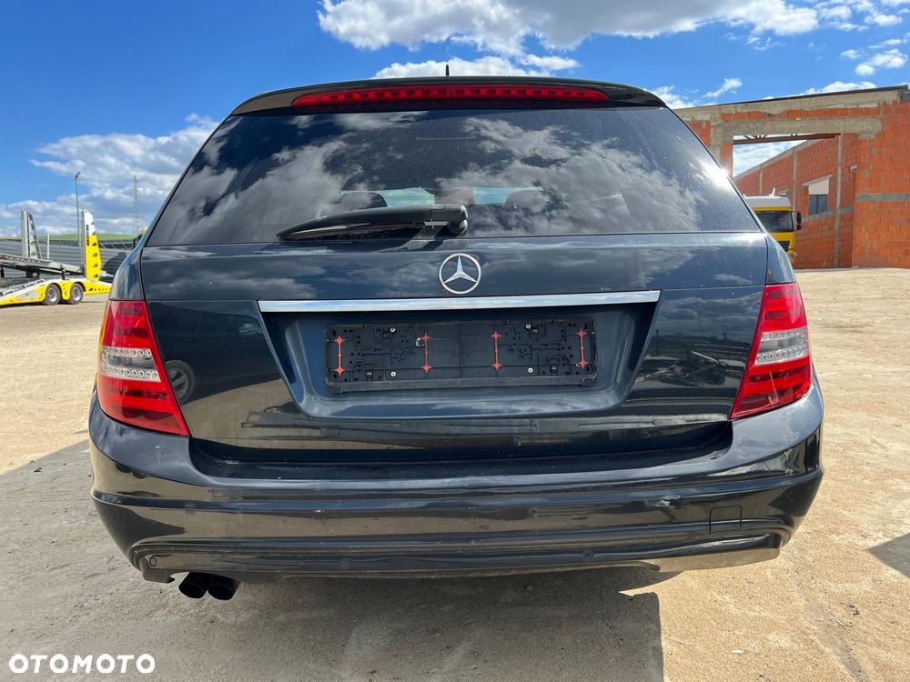 Mercedes C-klasa W204 Lift 2012 kombi C200 (183U) części zderzak maska błotnik klapa deska fotele drzwi lampy - 11
