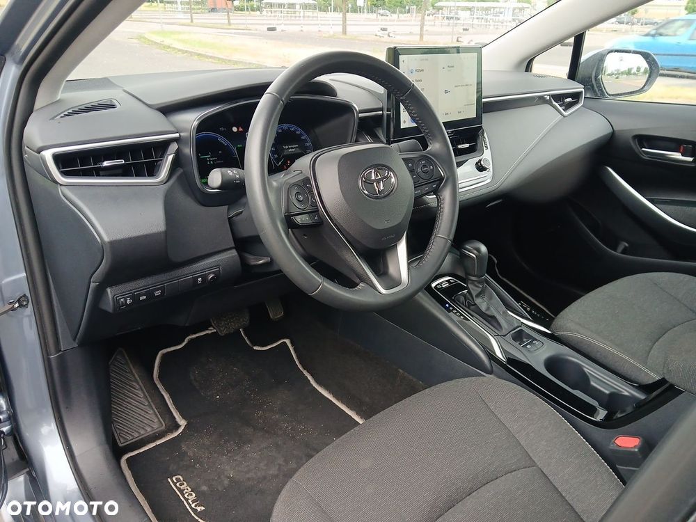 Toyota Corolla 1.8 Hybrid Comfort - 17