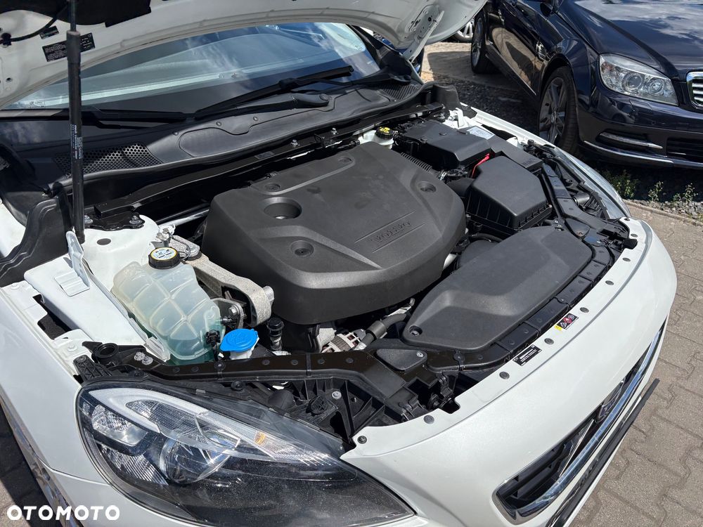Volvo V40 D2 Kinetic - 13