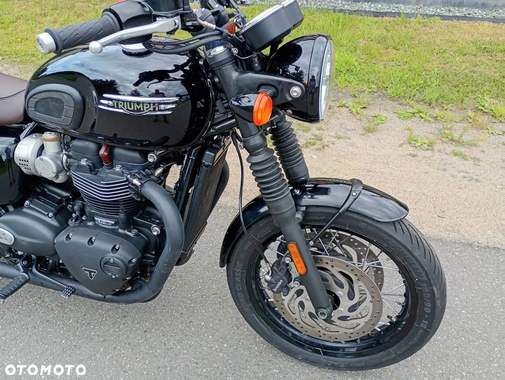 Triumph Bonneville - 9