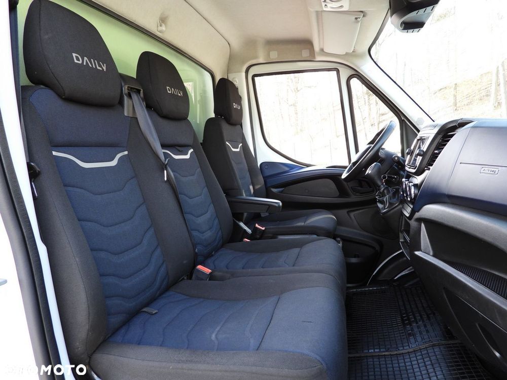 Iveco DAILY 35S16 CONNECT KONTENER WINDA 8 PALET TEMPOMAT NAWIGACJA LEDY AUTOMAT HI-MATIC KLIMATYZACJA  160KM - 39